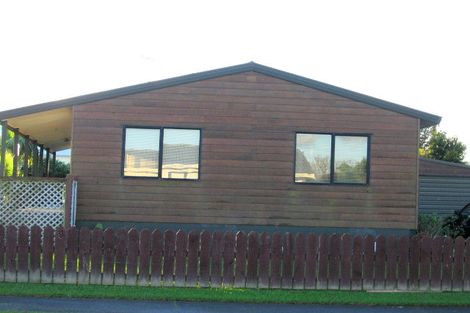 Photo of property in 117 Florence Avenue, Orewa, 0931