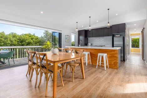 Photo of property in 9 Tauhou Place, Waikanae, 5036