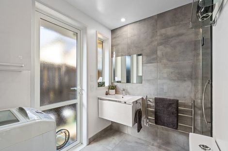 Photo of property in 183a Birkdale Road, Birkdale, Auckland, 0626