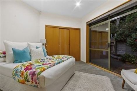 Photo of property in 9 The Knoll, Greenhithe, Auckland, 0632