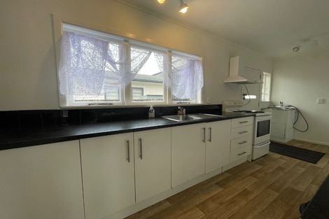 Photo of property in 43 Hallberry Road, Mangere East, Auckland, 2024