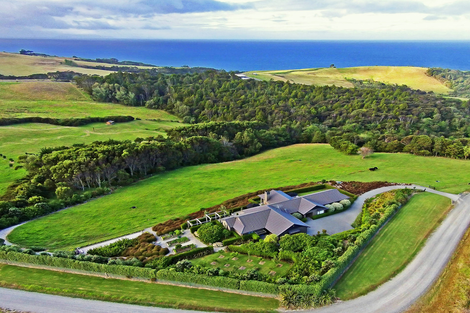 Photo of property in 167 Cape Rodney Road, Leigh, 0985