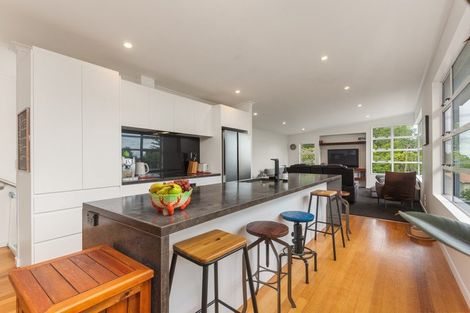 Photo of property in 413 Aokautere Drive, Aokautere, Palmerston North, 4471