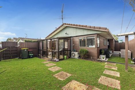 Photo of property in 1/2 Short Street, Papakura, 2110