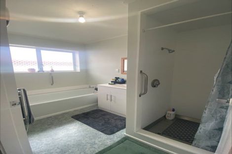 Photo of property in 36a Chamberlain Road, Karori, Wellington, 6012