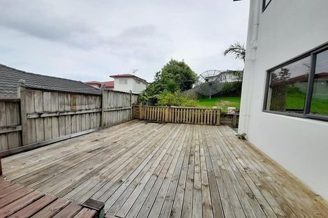 Photo of property in 17 Crimson Park, Oteha, Auckland, 0632