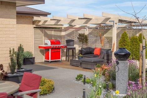 Photo of property in 6 Pemberton Drive, Amberley, 7410