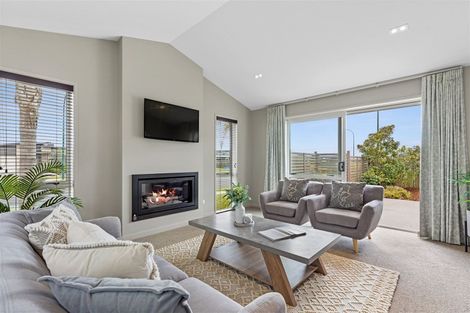 Photo of property in 63 Golden Sands Drive, Papamoa Beach, Papamoa, 3118