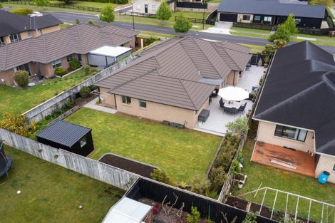 Photo of property in 12 Robert Might Road, Kumeu, 0810