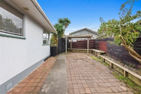 Photo of property in 1 Benmore Place, Manurewa, Auckland, 2102