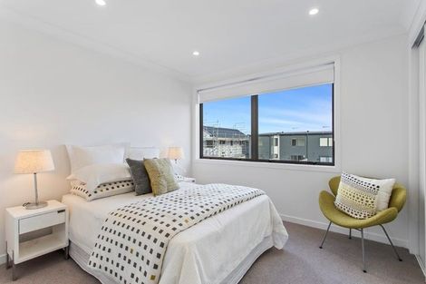 Photo of property in 5 Park Green Avenue, Rosehill, Papakura, 2113