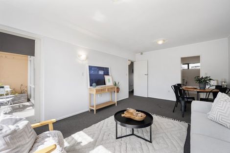 Photo of property in 10/4 Claremont Grove, Mount Victoria, Wellington, 6011