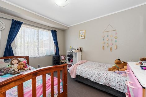 Photo of property in 2 Rosehill Place, Nawton, Hamilton, 3200