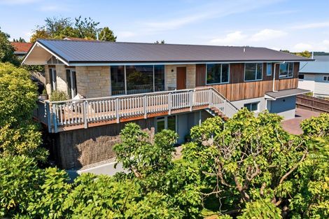 Photo of property in 15 Beachman Grove, Hilltop, Taupo, 3330