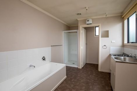 Photo of property in 122-124 Sunderland Street, Clyde, 9330