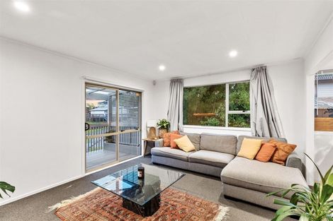 Photo of property in 6 Skyla Place, Massey, Auckland, 0614