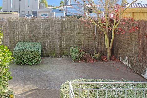 Photo of property in 2/104 Office Road, Merivale, Christchurch, 8014