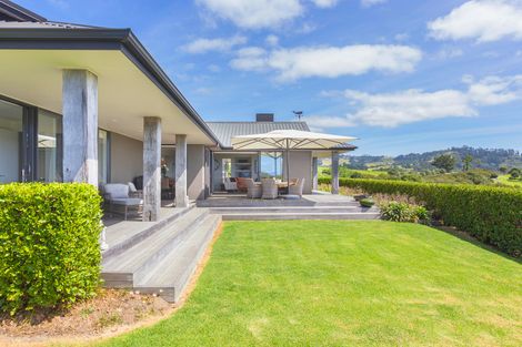 Photo of property in 167 Cape Rodney Road, Leigh, 0985