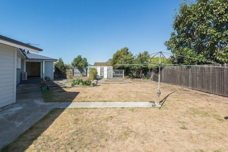 Photo of property in 56 Bickerton Street, Wainoni, Christchurch, 8061