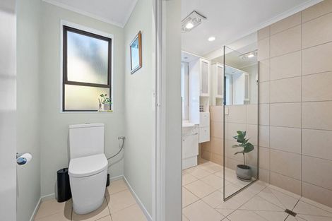 Photo of property in 102 Waikawa Road, Picton, 7220