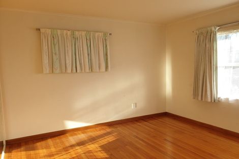 Photo of property in 11 College Road, Northcote, Auckland, 0627