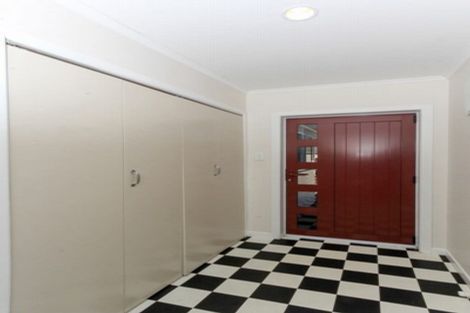 Photo of property in 11 Truby King Street, Merrilands, New Plymouth, 4312