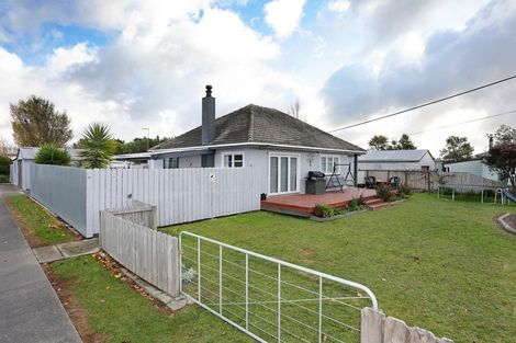 Photo of property in 64 Phillips Street, Sanson, 4817