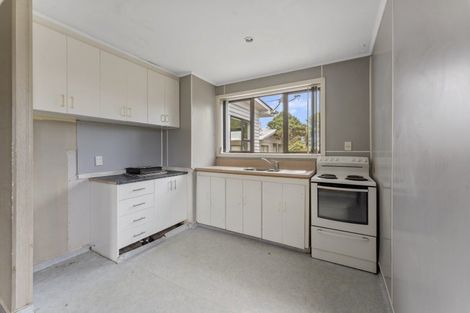 Photo of property in 2 Gibson Crescent, Naenae, Lower Hutt, 5011