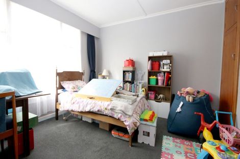 Photo of property in 33 Nichol Street, Heidelberg, Invercargill, 9812