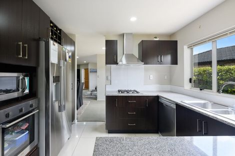 Photo of property in 8 Riverglade Parkway, Te Atatu South, Auckland, 0610