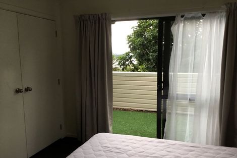 Photo of property in 8b Schnapper Rock Road, Schnapper Rock, Auckland, 0632