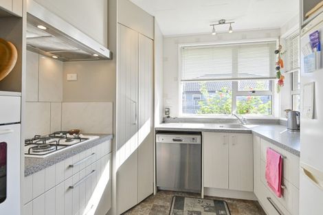 Photo of property in 1107 Heretaunga Street East, Parkvale, Hastings, 4122