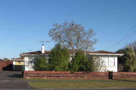 Photo of property in 71 Willis Road, Papakura, 2110