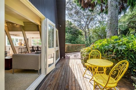 Photo of property in 4 Glenbush Place, Birkenhead, Auckland, 0626