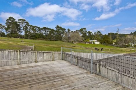 Photo of property in 56 View Ridge Drive, Ranui, Auckland, 0612