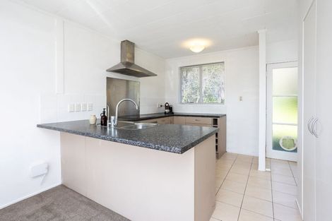 Photo of property in 2/811a Te Atatu Road, Te Atatu Peninsula, Auckland, 0610