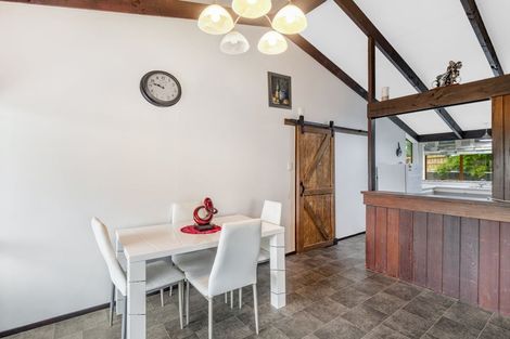 Photo of property in 17 Akepiro Place, Tawhero, Whanganui, 4501