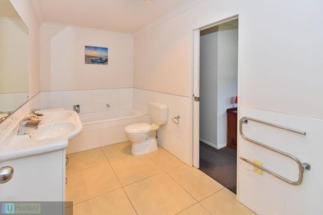 Photo of property in 318 Hill Road, The Gardens, Auckland, 2105
