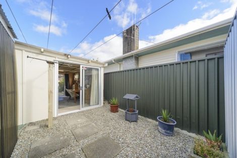 Photo of property in 1 Cohen Place, Milson, Palmerston North, 4414