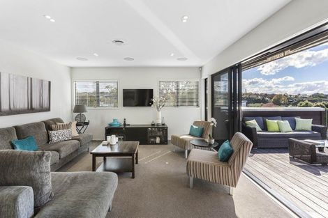 Photo of property in 17 Sea View Terrace, Cockle Bay, Auckland, 2014