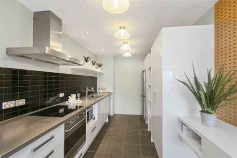 Photo of property in Portal Apartments, 6c/42 Cable Street, Te Aro, Wellington, 6011