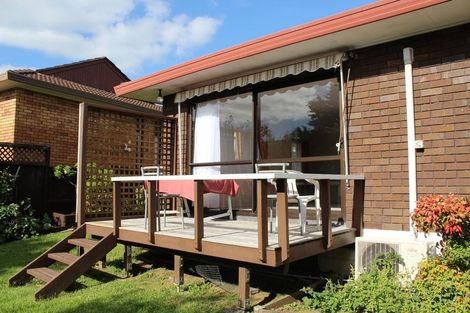 Photo of property in 2/79 Aberfeldy Avenue, Highland Park, Auckland, 2010