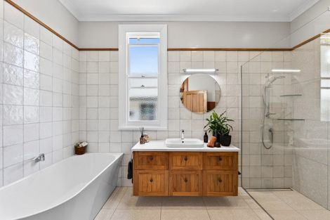 Photo of property in 503 King Street South, Hastings, 4122