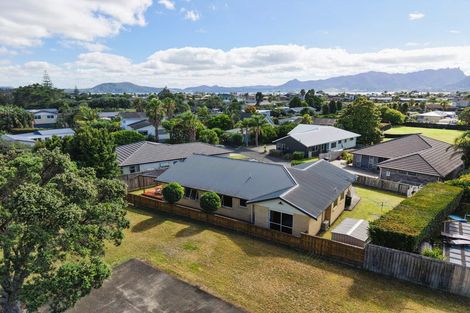 Photo of property in 6 Ishtar Place, One Tree Point, 0118