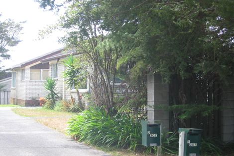 Photo of property in 1/307a Wairau Road, Totara Vale, Auckland, 0627