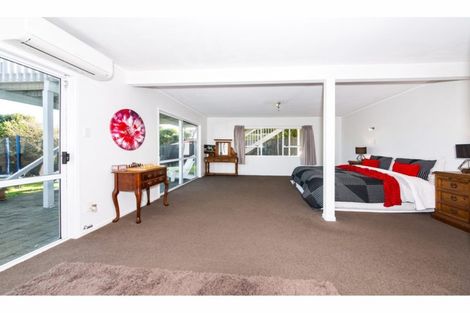 Photo of property in 24 Venus Place, Half Moon Bay, Auckland, 2012