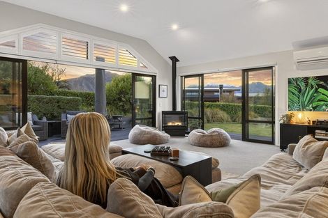 Photo of property in 47 Minaret Ridge, Wanaka, 9305