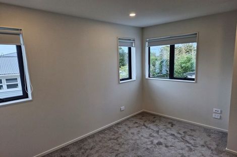 Photo of property in 16c Hobsonville Road, West Harbour, Auckland, 0618
