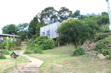Photo of property in 30 Ocean Road, Surfdale, Waiheke Island, 1081