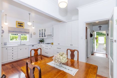 Photo of property in 17 Windsor Road, Maeroa, Hamilton, 3200